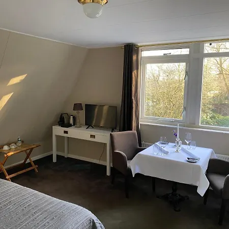 Karels Restaurant Hotel *